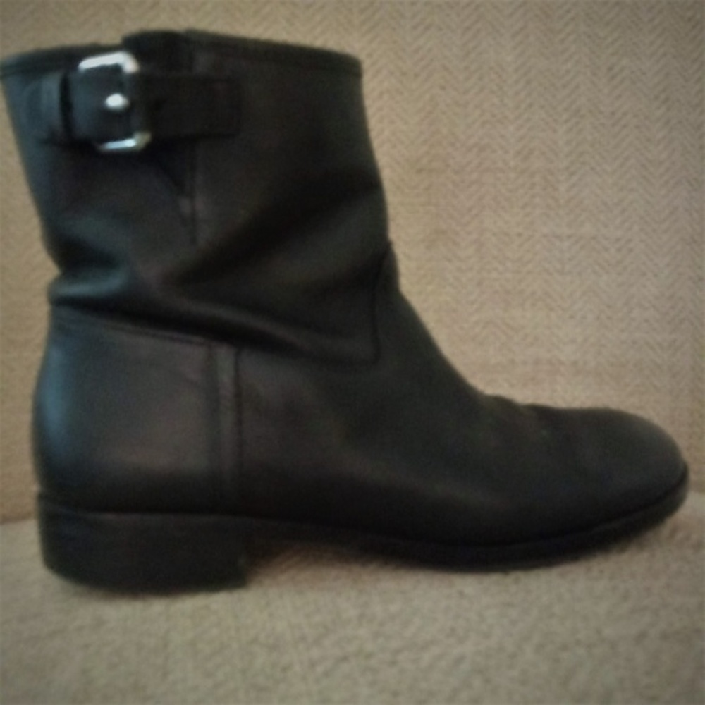 [2/$15 | 3/$21] GAP Genuine Leather Ankle Boots